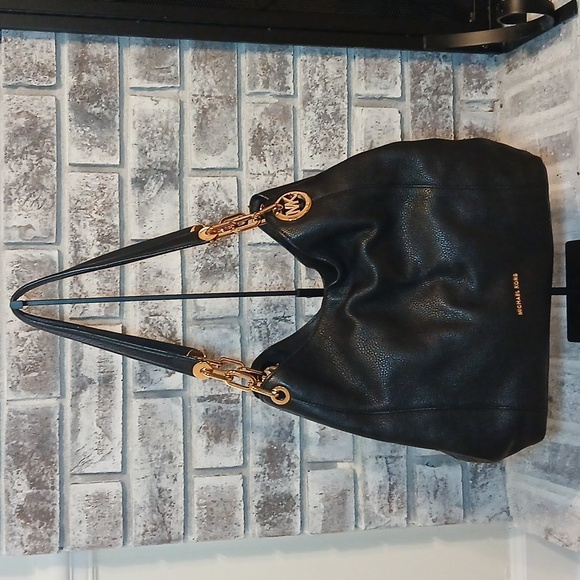 Michael Kors Lillie Large Pebbled Leather Shoulder Bag – Black | Excellent Condi - Picture 1 of 5